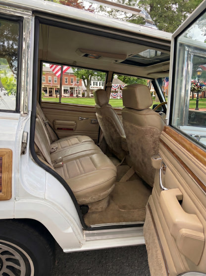 1991 FINAL EDITION JEEP GRAND WAGONEER LOW MILEAGE - 4X4 - WHITE #2178