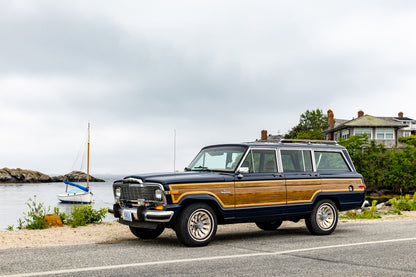 1985 VINTAGE JEEP GRAND WAGONEER LOW MILEAGE - 4X4 - DEEP NIGHT BLUE #2179