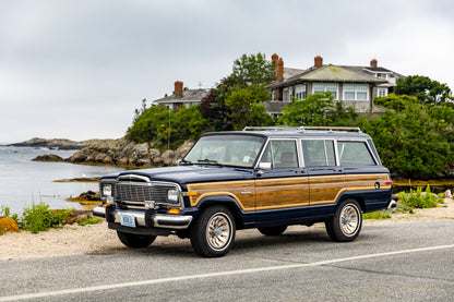 1985 VINTAGE JEEP GRAND WAGONEER LOW MILEAGE - 4X4 - DEEP NIGHT BLUE #2179