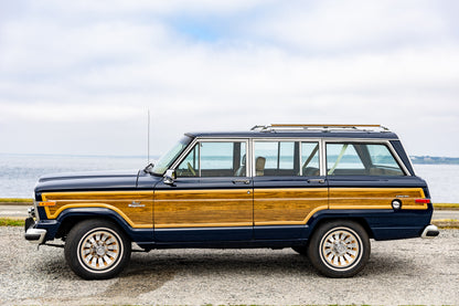 1985 VINTAGE JEEP GRAND WAGONEER LOW MILEAGE - 4X4 - DEEP NIGHT BLUE #2179