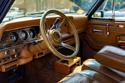 1985 VINTAGE JEEP GRAND WAGONEER LOW MILEAGE - 4X4 - DEEP NIGHT BLUE #2179
