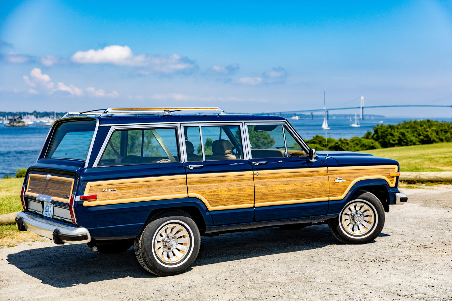 1985 VINTAGE JEEP GRAND WAGONEER LOW MILEAGE - 4X4 - DEEP NIGHT BLUE #2179