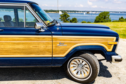 1985 VINTAGE JEEP GRAND WAGONEER LOW MILEAGE - 4X4 - DEEP NIGHT BLUE #2179