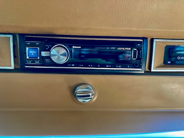 1985 VINTAGE JEEP GRAND WAGONEER LOW MILEAGE - 4X4 - DEEP NIGHT BLUE #2179