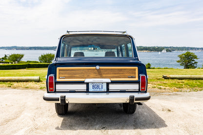 1985 VINTAGE JEEP GRAND WAGONEER LOW MILEAGE - 4X4 - DEEP NIGHT BLUE #2179