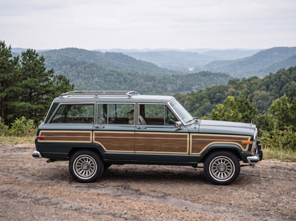 1991 FINAL EDITION JEEP GRAND WAGONEER LOW MILEAGE - 4X4 - HUNTER GREEN #2181