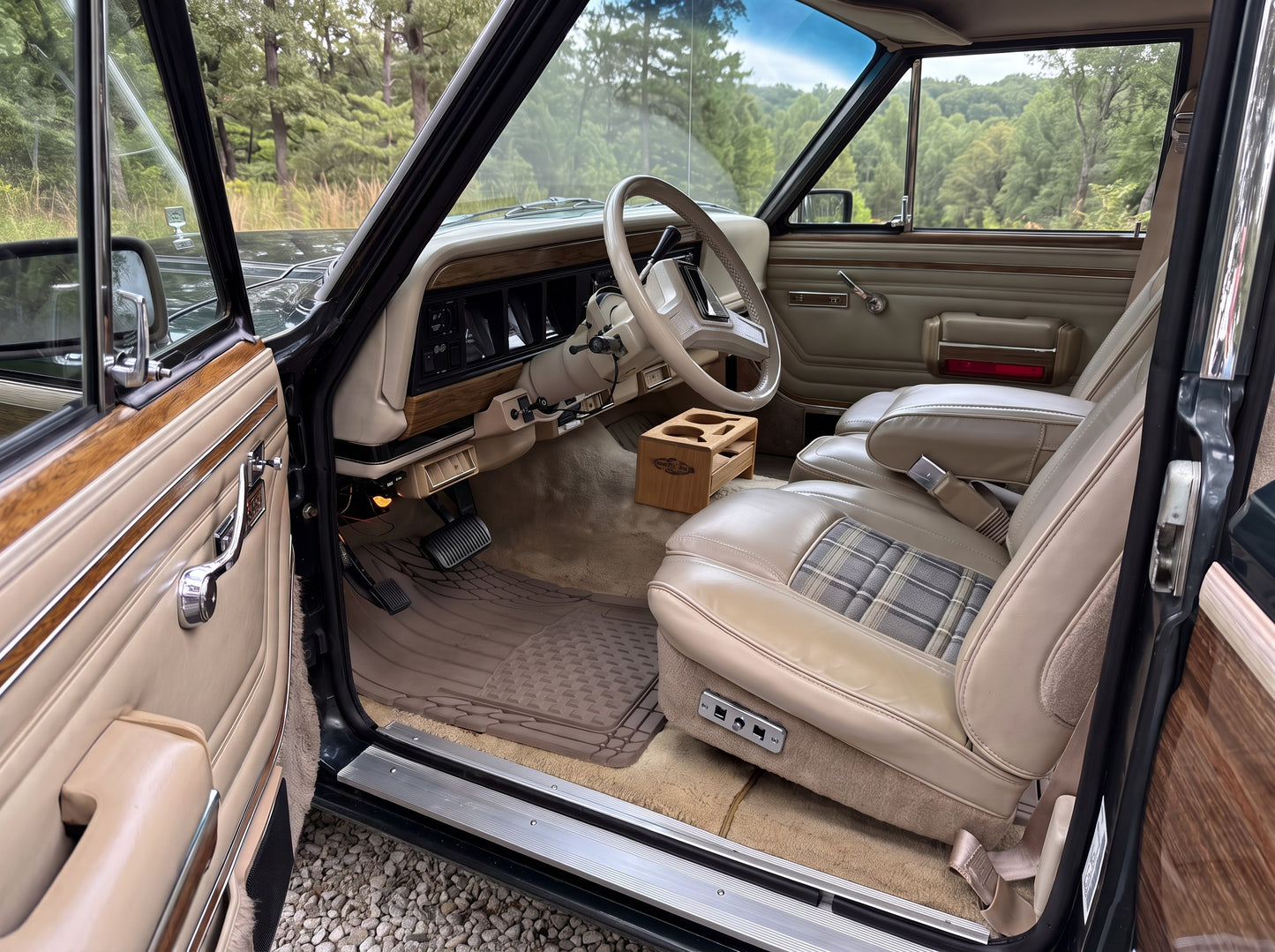 1991 FINAL EDITION JEEP GRAND WAGONEER LOW MILEAGE - 4X4 - HUNTER GREEN #2181