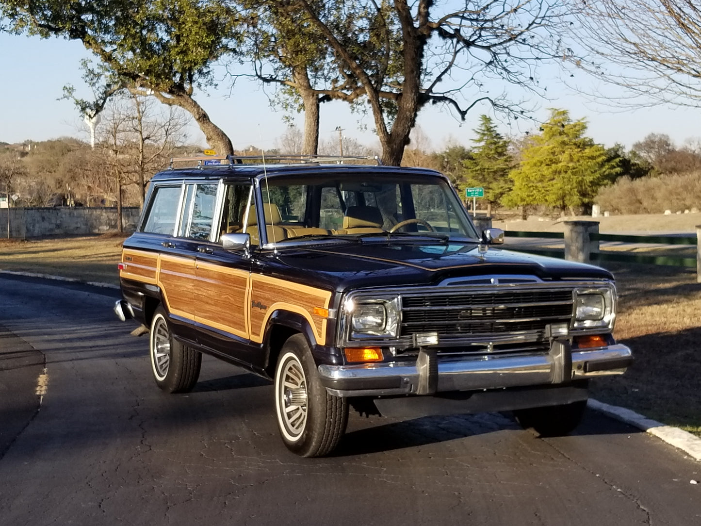 1987 JEEP GRAND WAGONEER - 4X4 - BL #2174 - HOLD