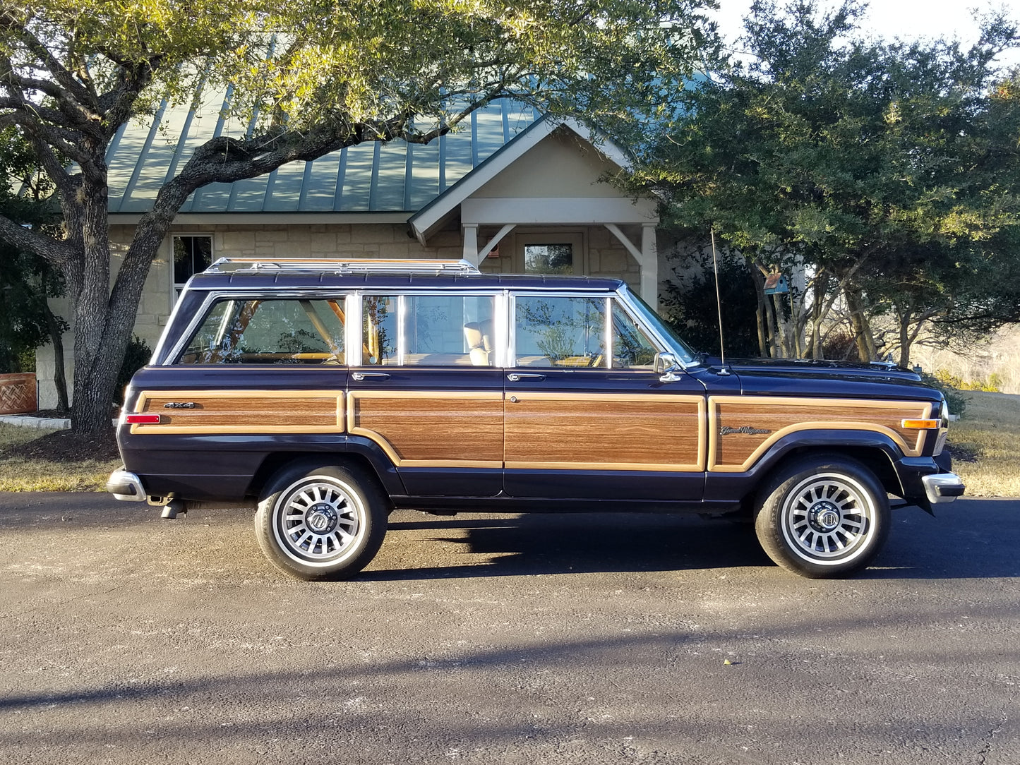 1987 JEEP GRAND WAGONEER - 4X4 - BL #2174 - HOLD