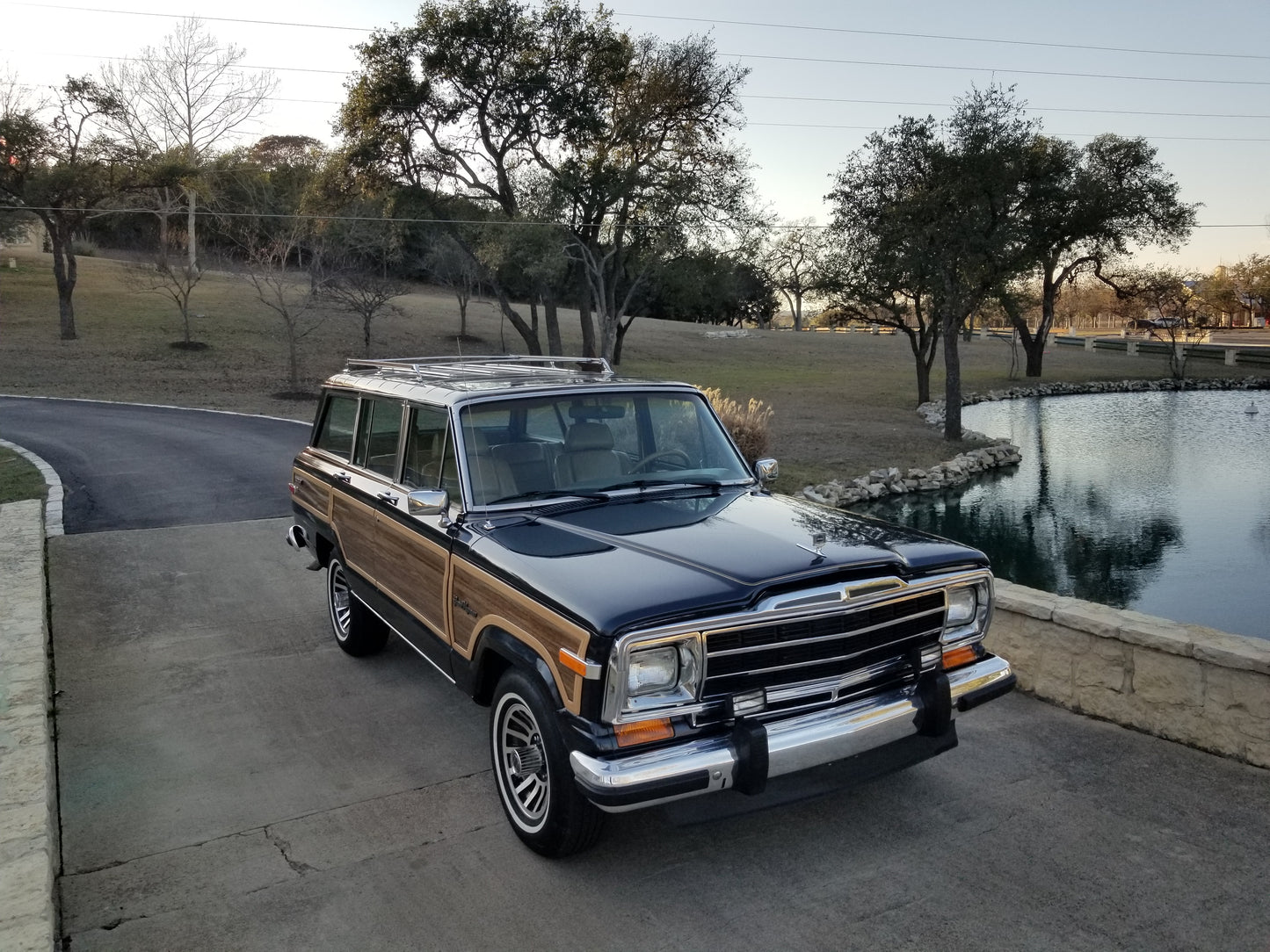 1987 JEEP GRAND WAGONEER - 4X4 - BL #2174 - HOLD