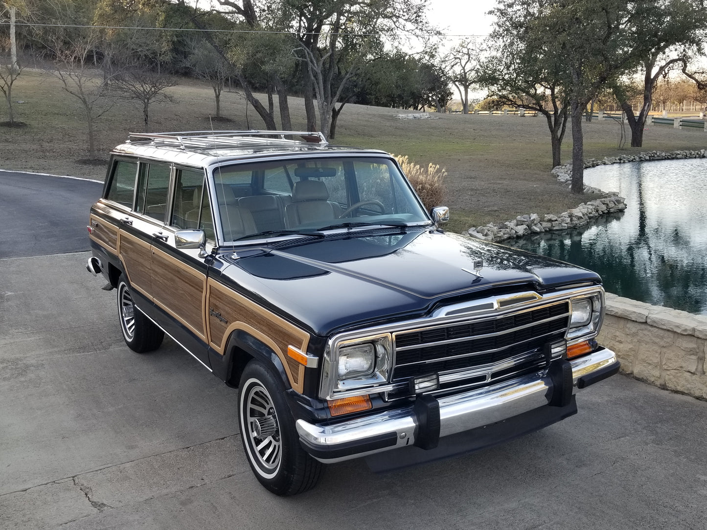 1987 JEEP GRAND WAGONEER - 4X4 - BL #2174 - HOLD