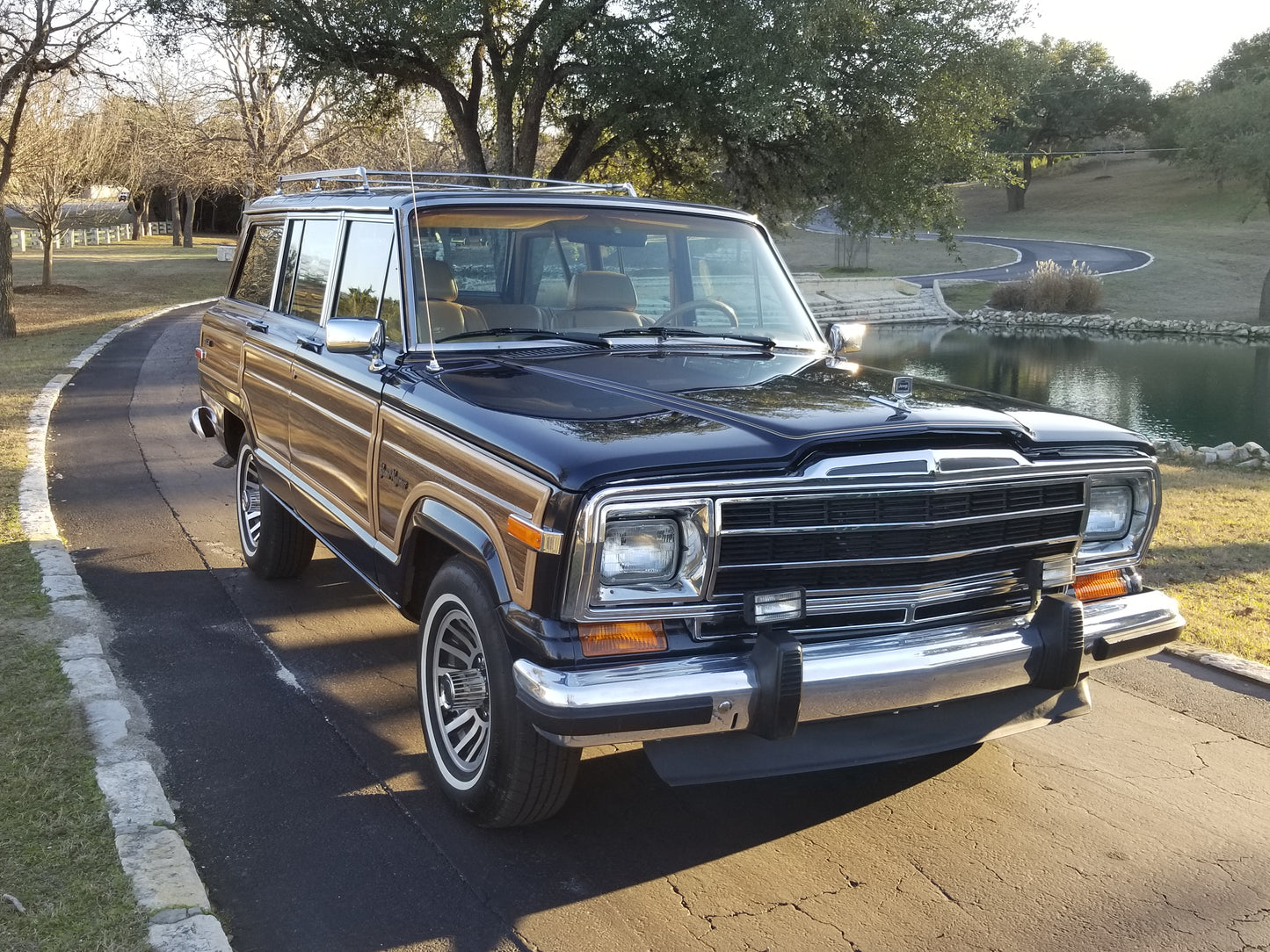 1987 JEEP GRAND WAGONEER - 4X4 - BL #2174 - HOLD