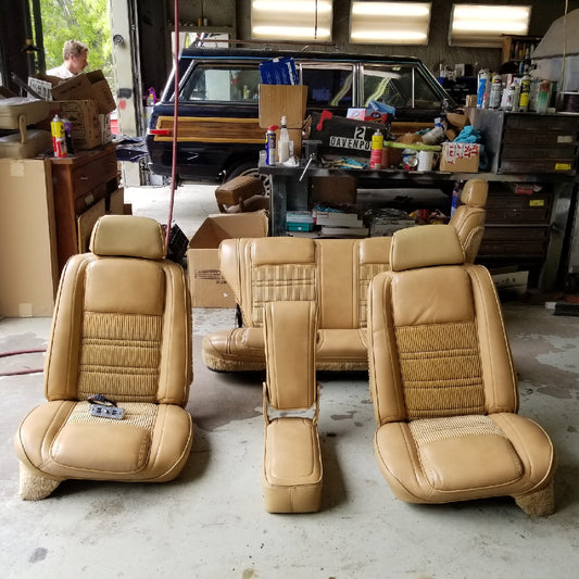 Wagonmaster Restored Seats - Full Set with console